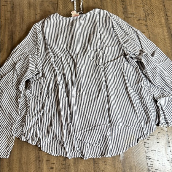 Mossimo Supply Co. Black and White Tie Front Blouse - Picture 2 of 7